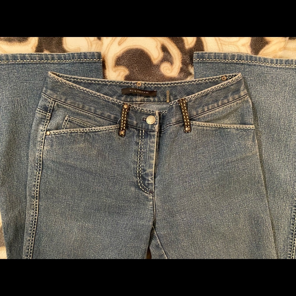 Elie Tahari midrise stitch jeans size 30, length 31